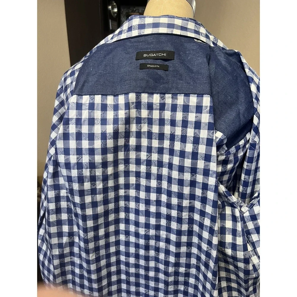Bugatchi NeMens Medium Shaped Fit Blue / White‎ Plaid Long Sleeve Shirt Light
